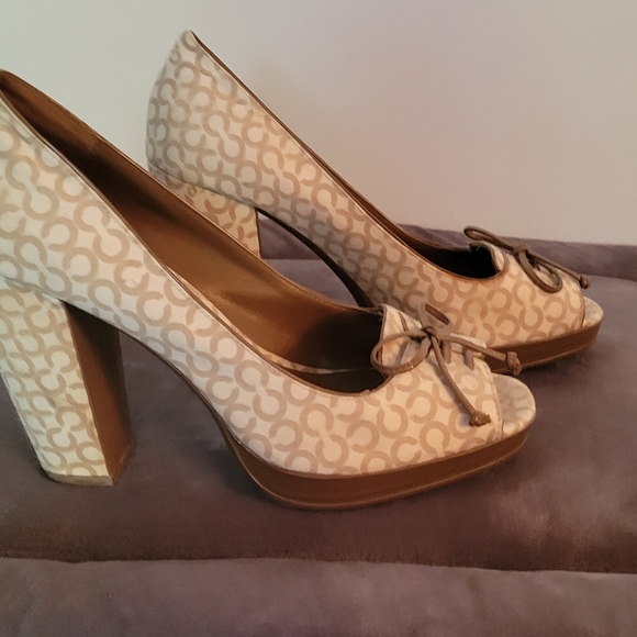 Coach shoes - Picture 2 of 3